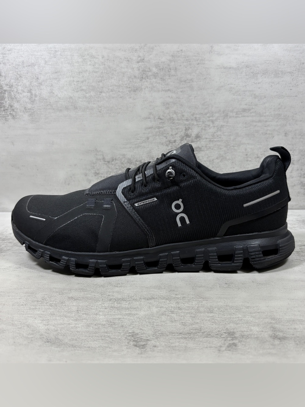 On Cloud 6 Waterproof Running Shoes - Men's Size 11 - Black